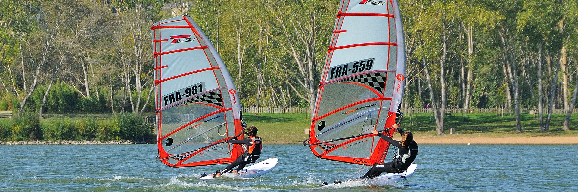 Slide - windsurf - NDC Voile Angers – Ecole de Voile – Centre nautique – FFV – EFV – Lac de Maine – Maine et Loire – Pays de la Loire – 49 – loisir - Activités – divertissement – quoi faire – sport – nautisme – aquatique – bateau – voilier – PAVOA – base nautique